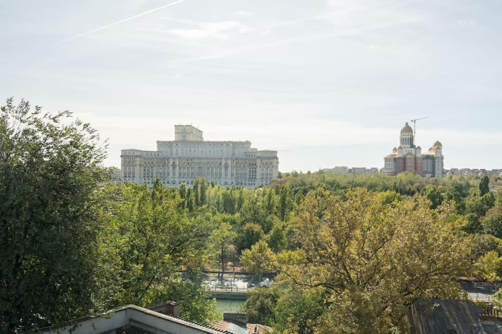 Stunning Views 3Br Sunny Flat - Amazing Terrace Apartment Bukares Bagian luar foto